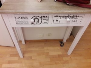 tekstiprintti lipasto